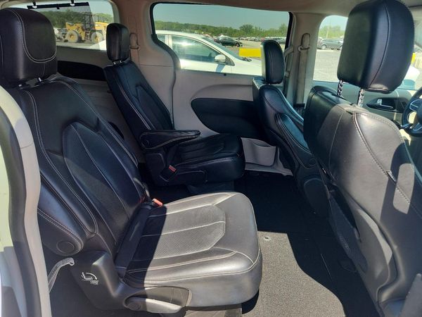2022 CHRYSLER PACIFICA