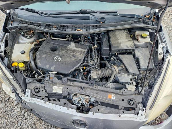2015 MAZDA 5