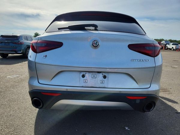 2018 ALFA ROMEO STELVIO