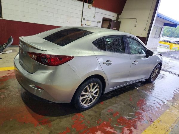 2015 MAZDA 3