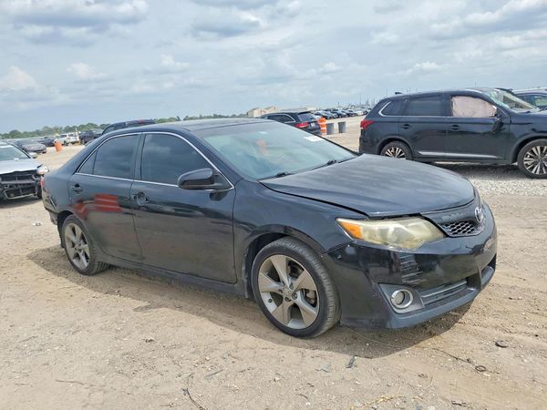 2012 TOYOTA CAMRY — Passenger 3/4