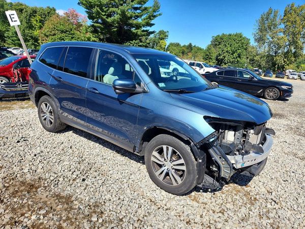 2017 HONDA PILOT EX — Passenger 3/4