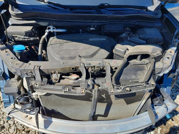 2017 HONDA PILOT EX — Engine bay