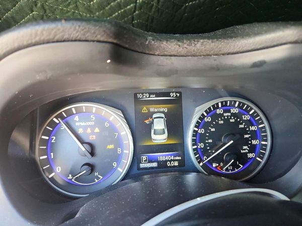 2014 INFINITI Q50
