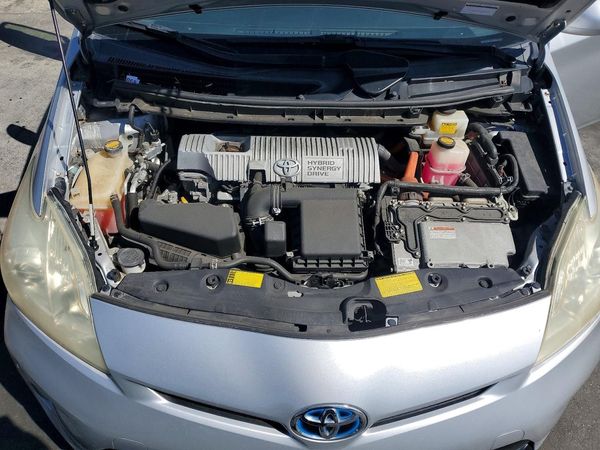 2012 TOYOTA PRIUS