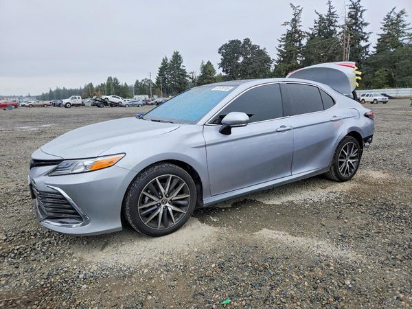 2024 TOYOTA CAMRY