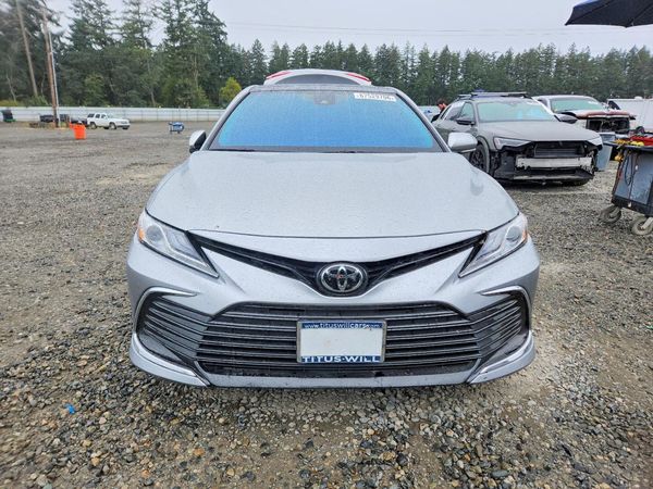 2024 TOYOTA CAMRY
