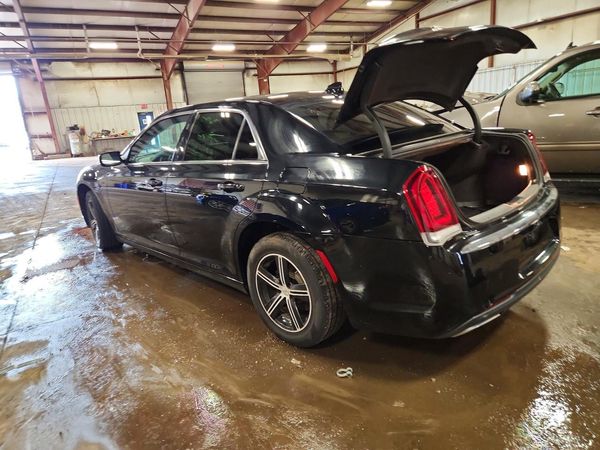 2018 CHRYSLER 300