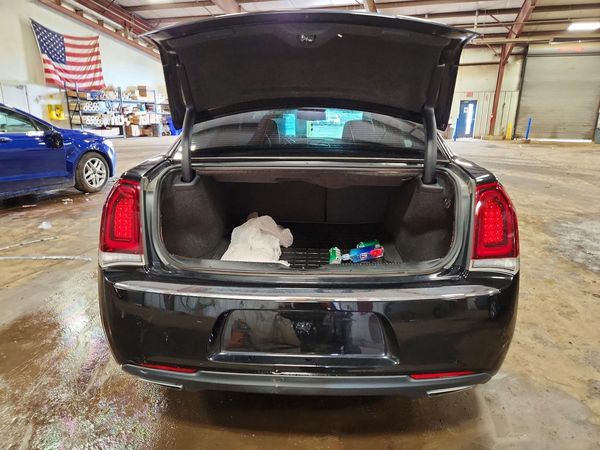 2018 CHRYSLER 300
