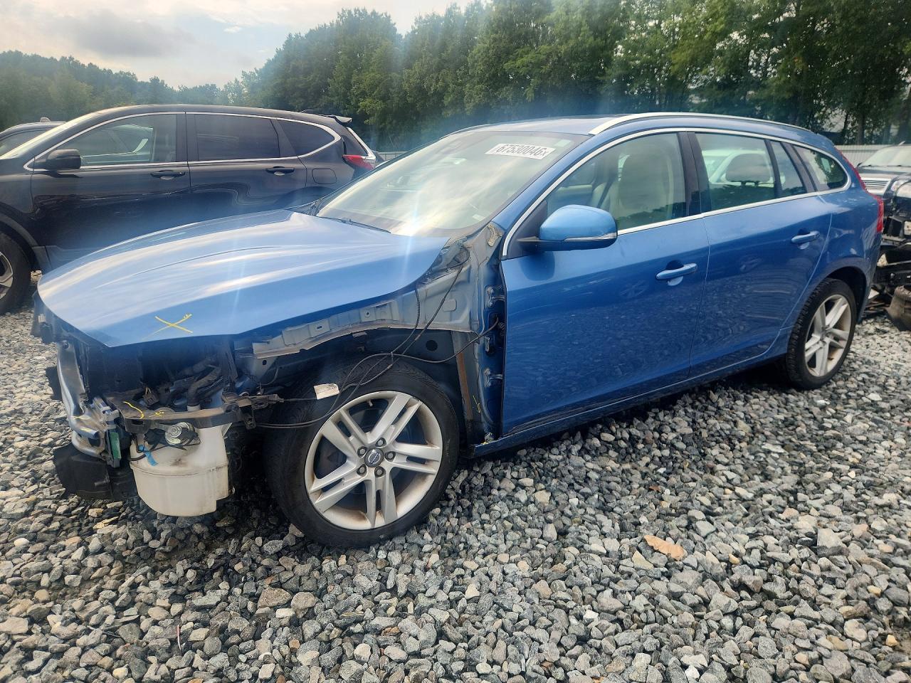 2015 VOLVO V60 Platinum (non R design)