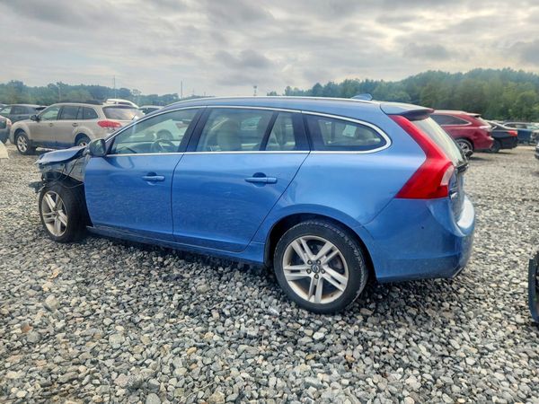 2015 VOLVO V60 Platinum (non R design)