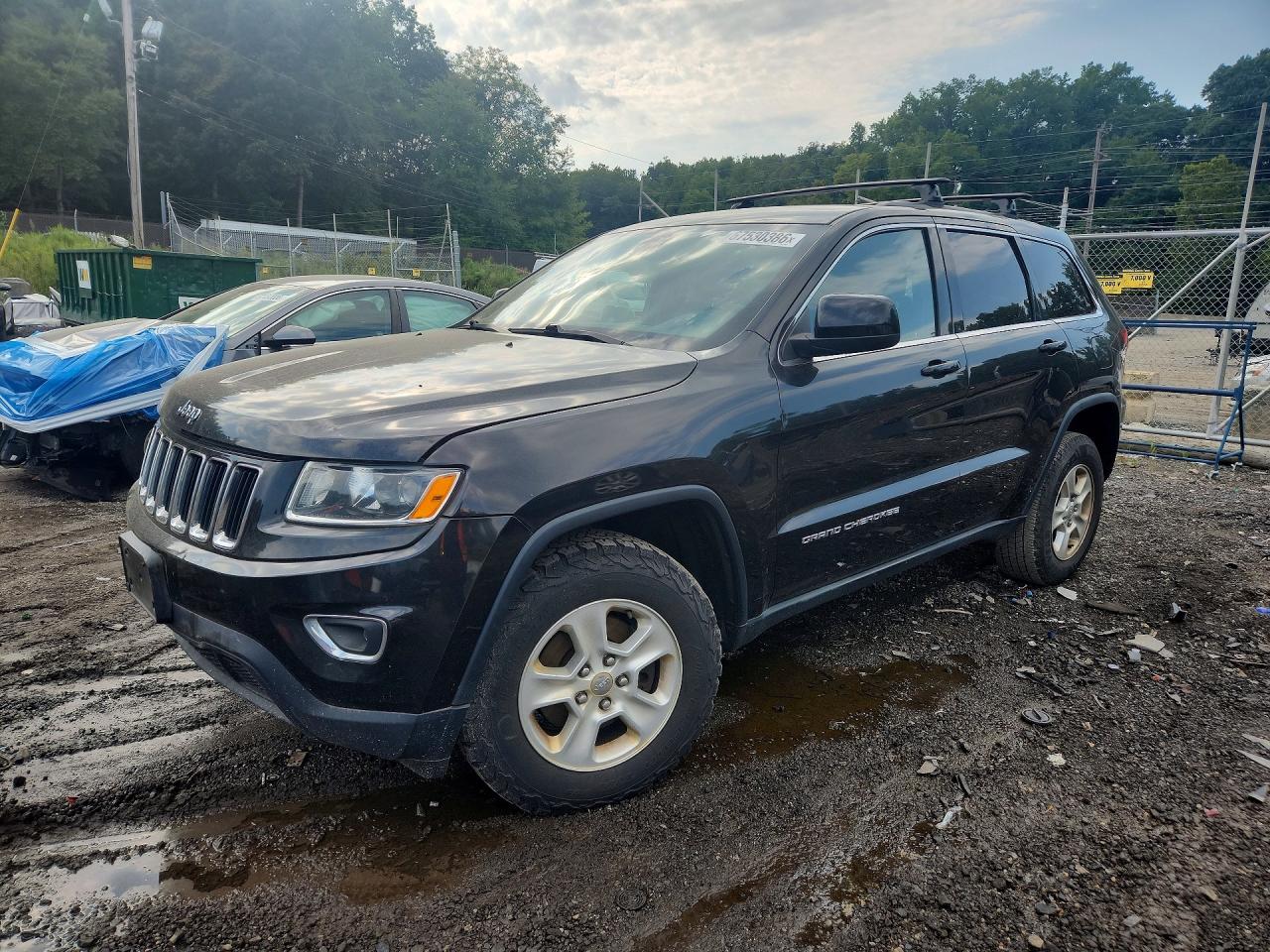2014 JEEP CHEROKEE Laredo — Front 3/4