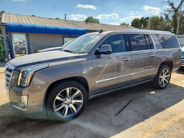 2018 CADILLAC ESCALADE