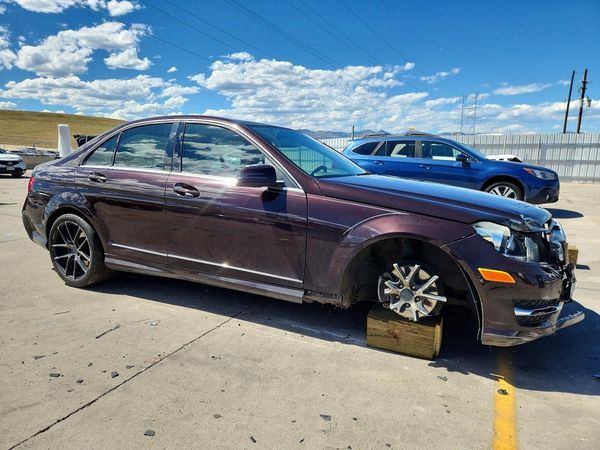 2012 MERCEDES-BENZ C