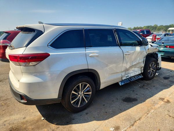 2018 TOYOTA HIGHLANDER SE/XLE