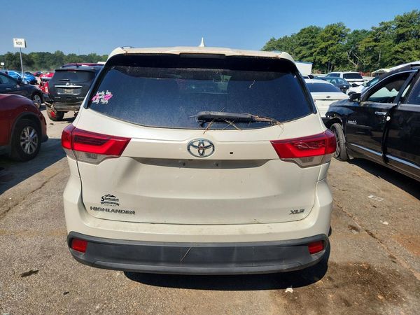2018 TOYOTA HIGHLANDER SE/XLE
