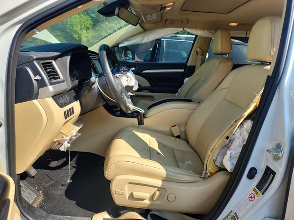 2018 TOYOTA HIGHLANDER SE/XLE