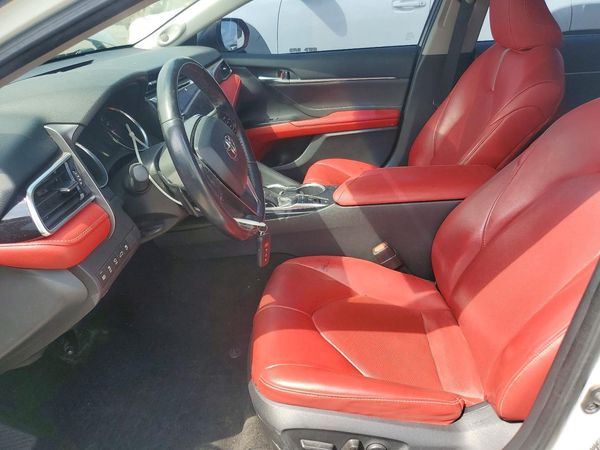 2018 TOYOTA CAMRY