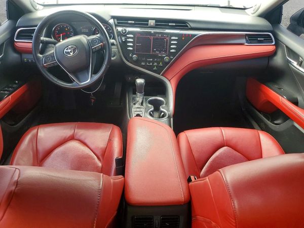 2018 TOYOTA CAMRY