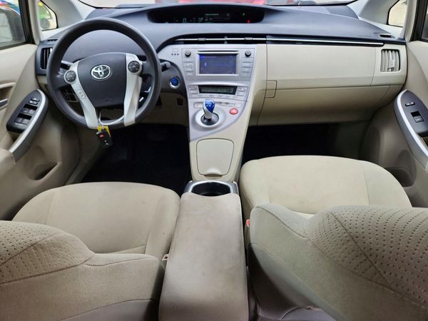 2015 TOYOTA PRIUS