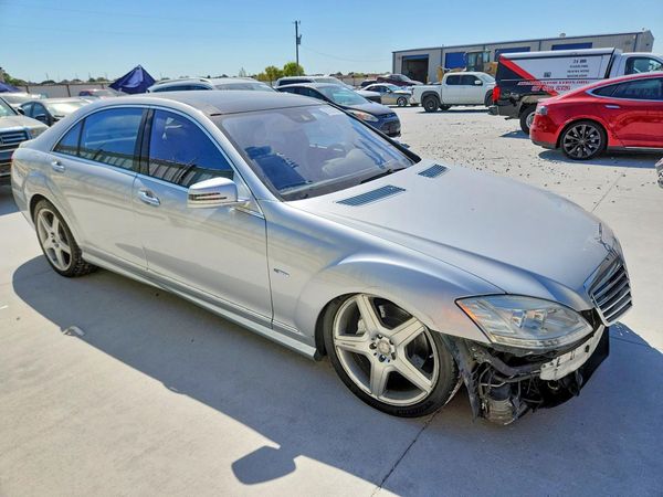 2012 MERCEDES-BENZ S S550