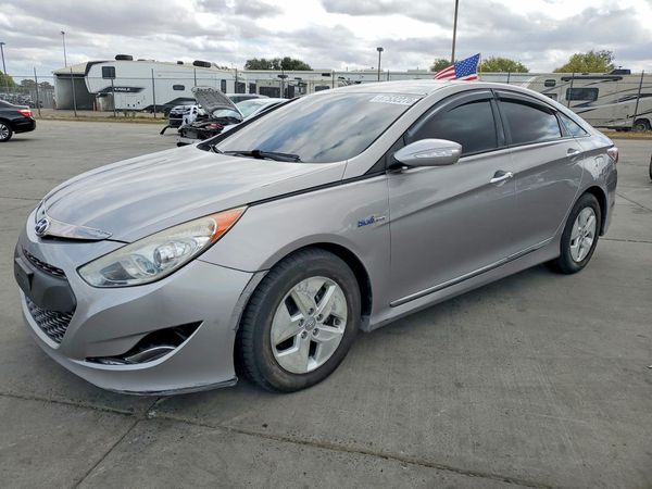 2012 HYUNDAI SONATA Middle level