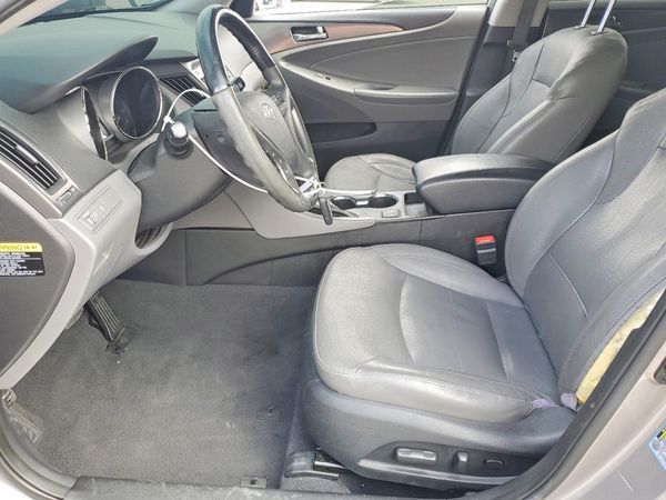 2012 HYUNDAI SONATA Middle level