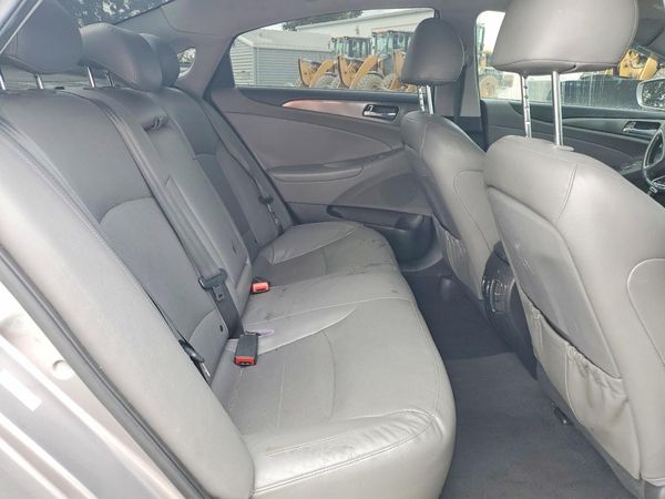 2012 HYUNDAI SONATA Middle level