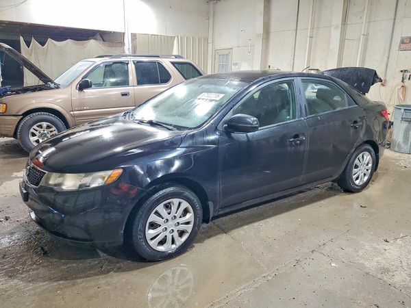 2013 KIA FORTE