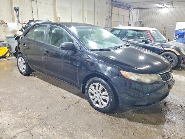 2013 KIA FORTE