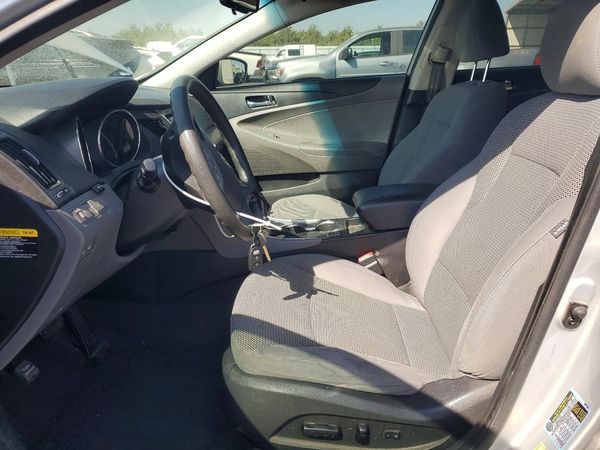 2013 HYUNDAI SONATA GLS/ GLS Popular