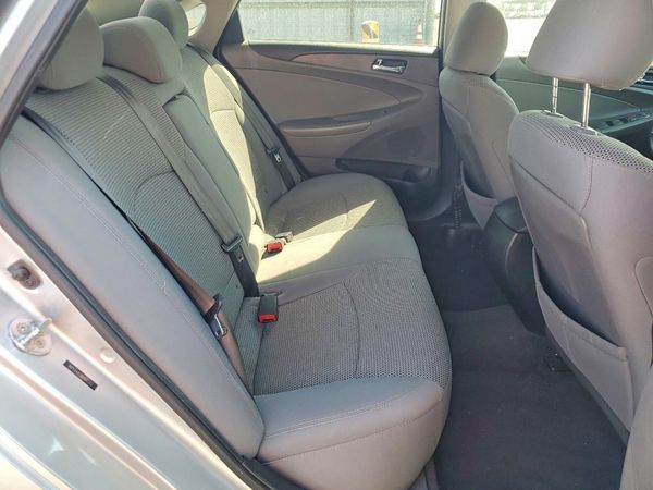 2013 HYUNDAI SONATA GLS/ GLS Popular