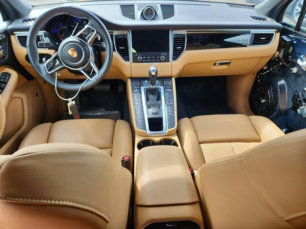 2018 PORSCHE MACAN — CKPT