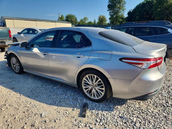 2019 TOYOTA CAMRY