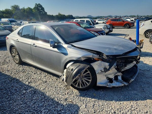 2019 TOYOTA CAMRY