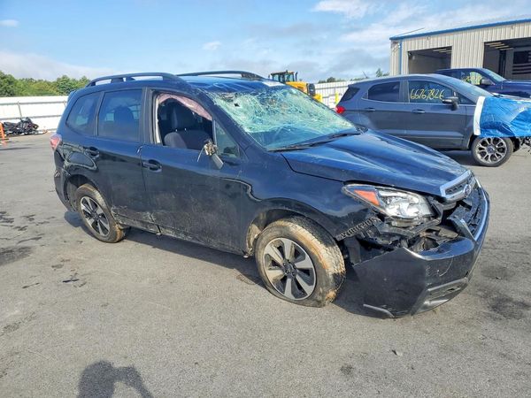 2018 SUBARU FORESTER Premium+ES — Passenger 3/4