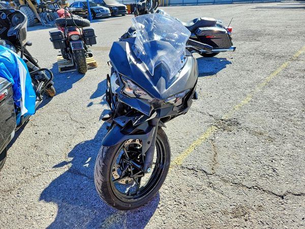 2026 KAWASAKI NINJA 500