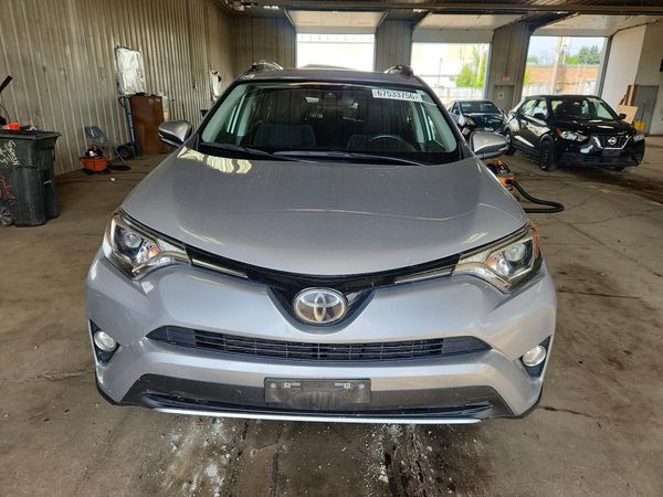 2018 TOYOTA RAV4 Adventure/XLE