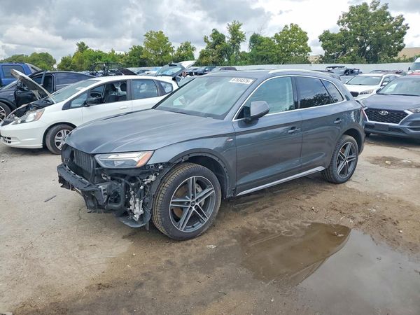 2021 AUDI Q5 E quattro Premium Plus