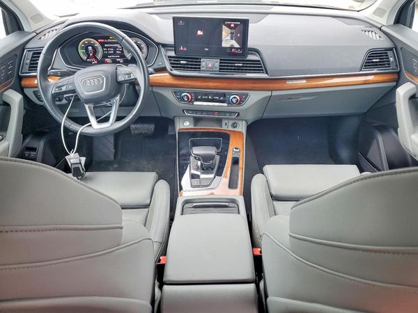 2021 AUDI Q5 E quattro Premium Plus