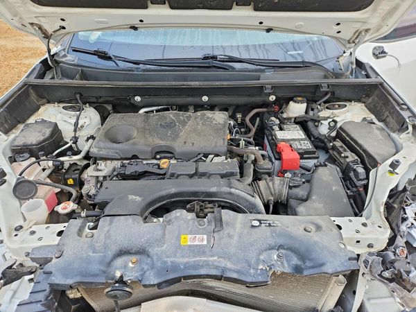 2021 TOYOTA RAV4 XLE HV — Engine bay