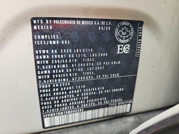 2025 VOLKSWAGEN TIGUAN 4Motion SE
