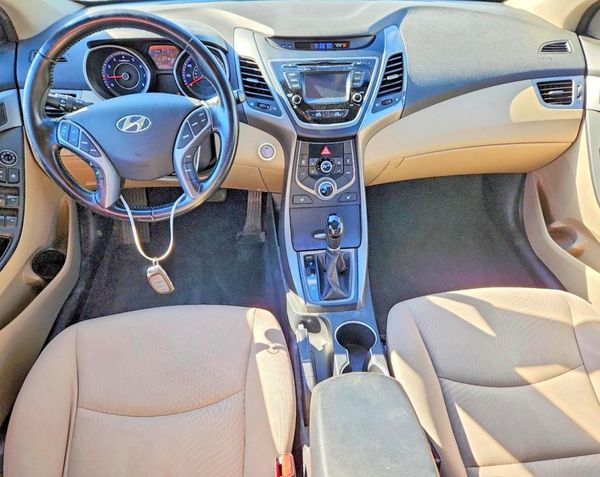 2016 HYUNDAI ELANTRA