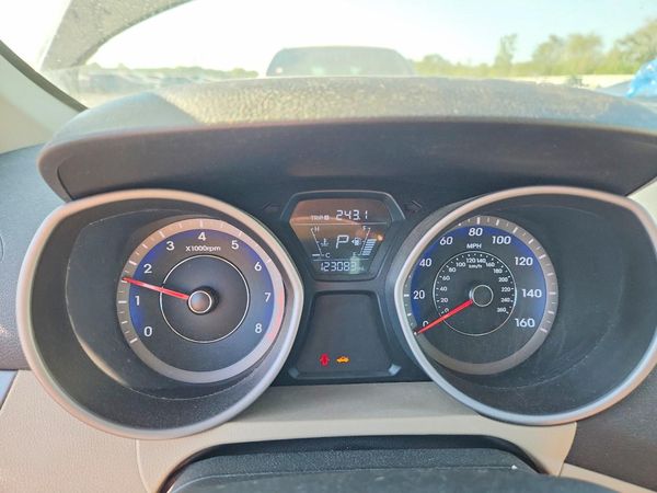 2016 HYUNDAI ELANTRA