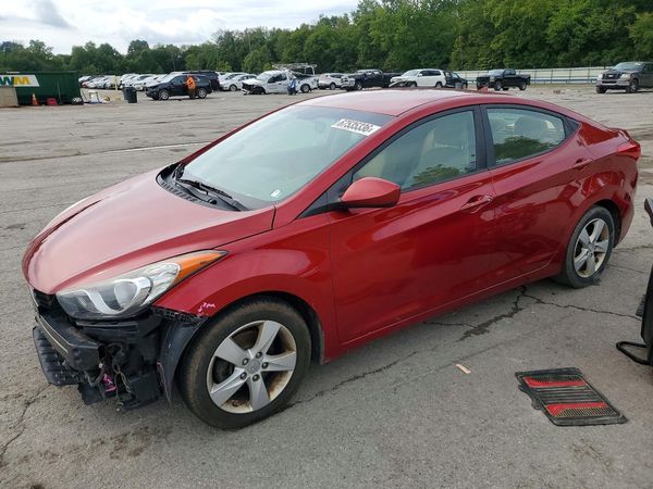 2013 HYUNDAI ELANTRA