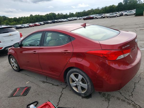 2013 HYUNDAI ELANTRA