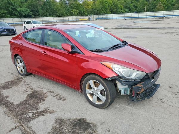 2013 HYUNDAI ELANTRA