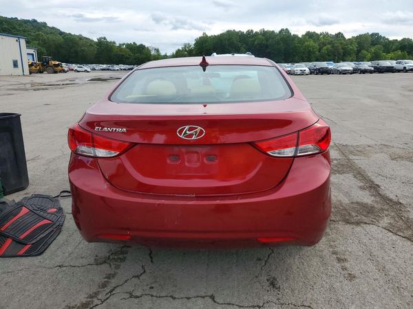 2013 HYUNDAI ELANTRA