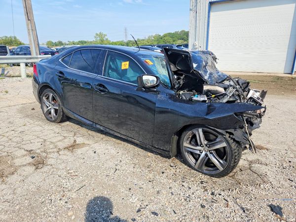 2018 LEXUS IS 300 — Passenger 3/4