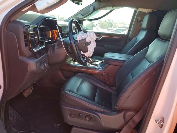 2024 CHEVROLET SILVERADO Trail Boss - LT — DENT